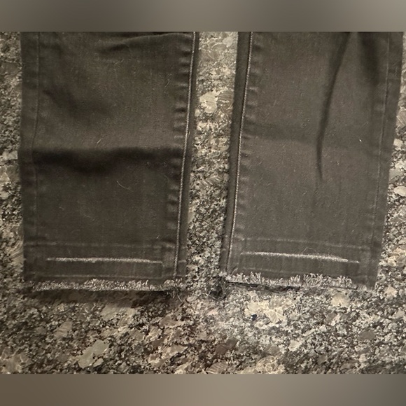 American Eagle Jegging Crop Distressed Black Jeans Size 6 - Picture 2 of 10